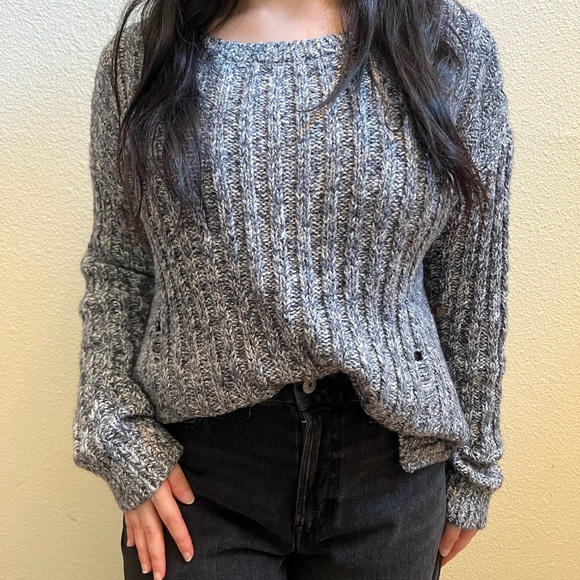 Abercrombie & Fitch Grey Knit Sweater - Picture 6 of 6